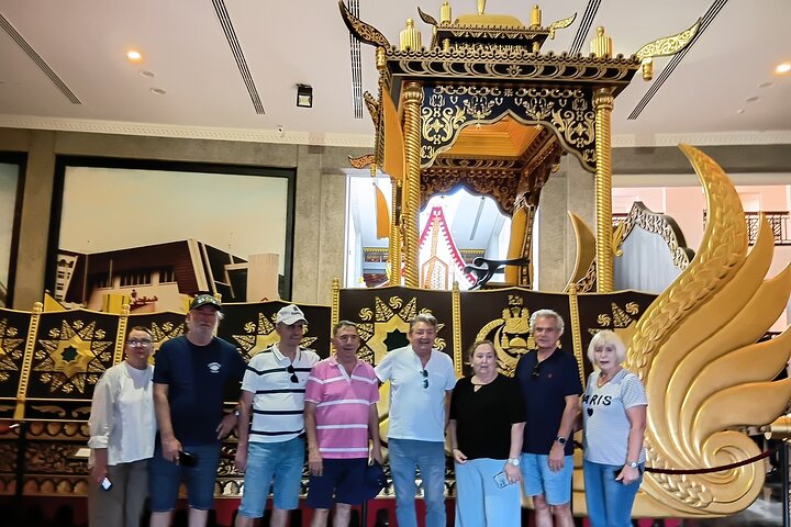 Private Bandar Highlight, Water Village & Night Tour