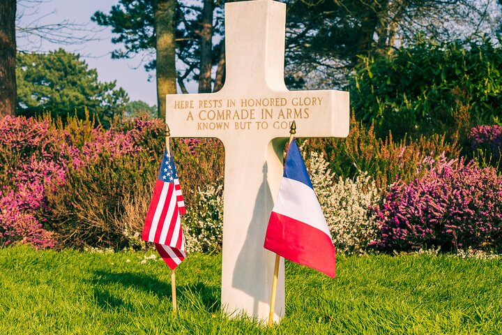 Honfleur Shore Excursion: Private D-Day Beaches Tour