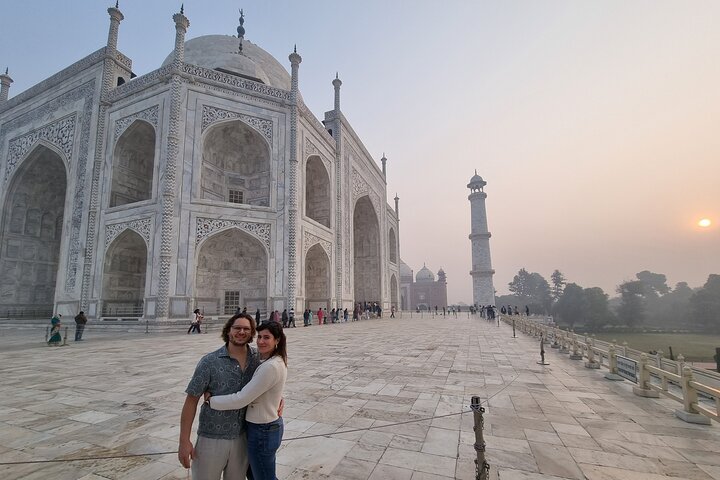 Taj Mahal Sunrise Tour with Skip-the-Line Entry & Expert Guide