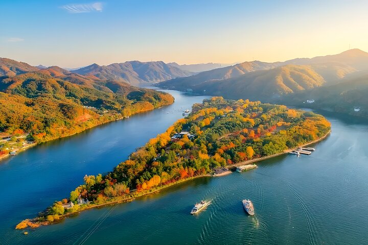 Nami Island & Eobi Ice Valley Winter Private Tour (8 Hours)