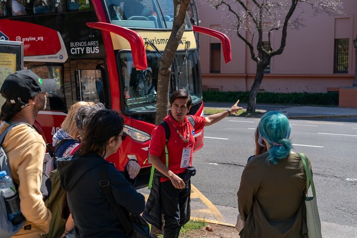Buenos Aires Hop-On Hop-Off Bus, Free Walking Tours & Discounts