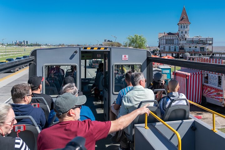 Buenos Aires Hop-On Hop-Off Bus, Free Walking Tours & Discounts