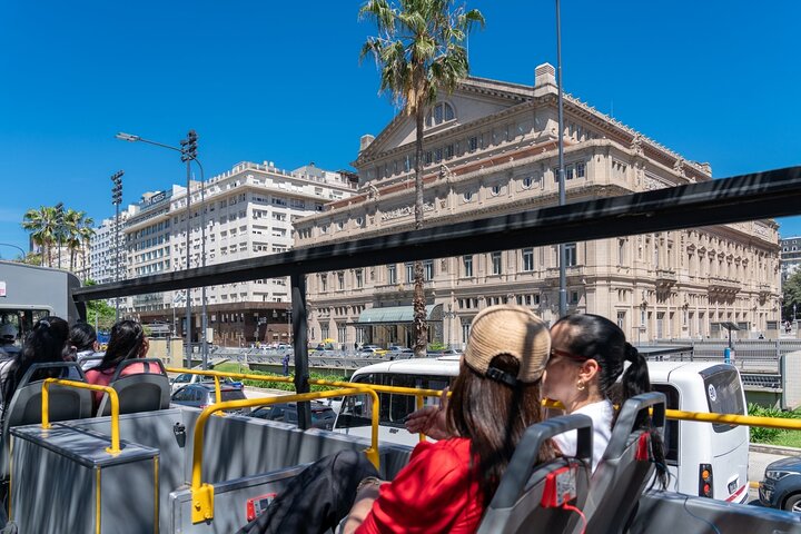 Buenos Aires Hop-On Hop-Off Bus, Free Walking Tours & Discounts