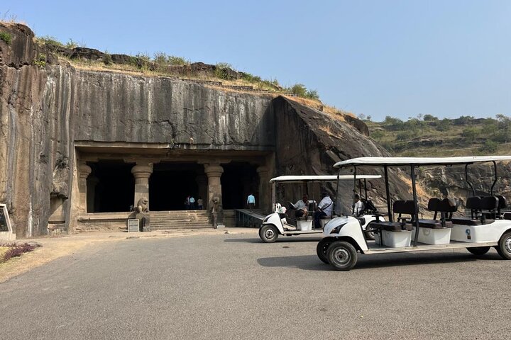 From Aurangabad to Ajanta Ellora Taxi – Best 2-Day Cab Tour