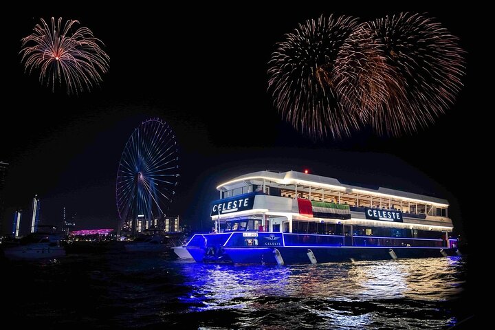 Dubai Marina Luxury Dinner Cruise, Live Shows