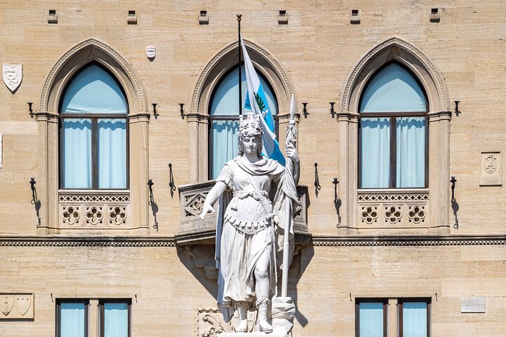 San Marino Self-Guided Walking Tour of the Old Town