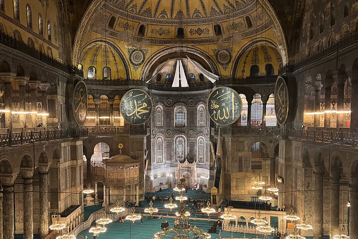 ISTANBUL BEST: Iconic Landmarks Full Day PRIVATE Guided City Tour