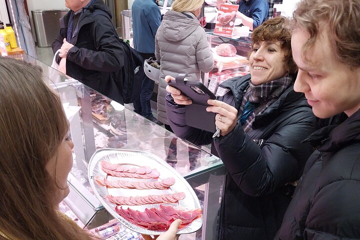 Helsinki Authentic Walking Food Tour with 8 Local Tastings