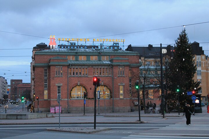 Helsinki Authentic Walking Food Tour with 8 Local Tastings