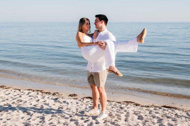 Private Vacation Photoshoot with Photographer in Tybee Island