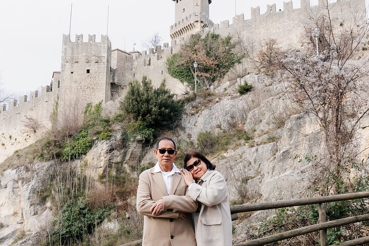 Private Vacation Photoshoot with Photographer in San Marino