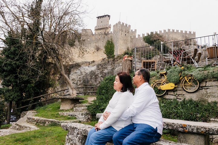 Private Vacation Photoshoot with Photographer in San Marino