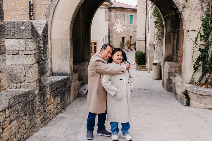 Private Vacation Photoshoot with Photographer in San Marino