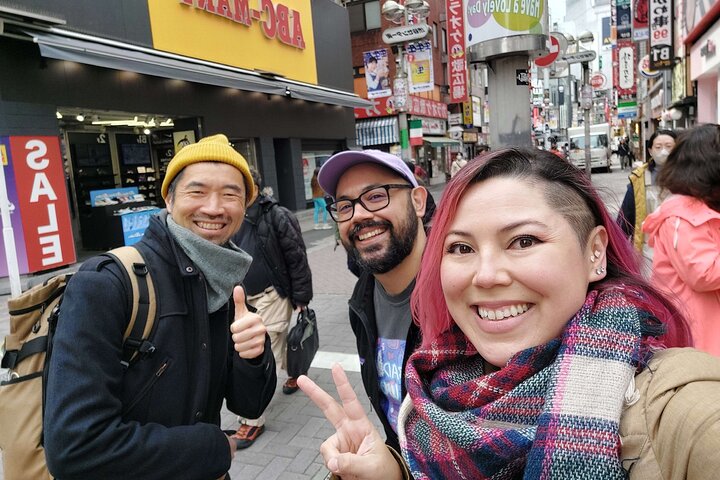 Private Tokyo Day to Night Tour: Asakusa & Shinjuku Golden Gai