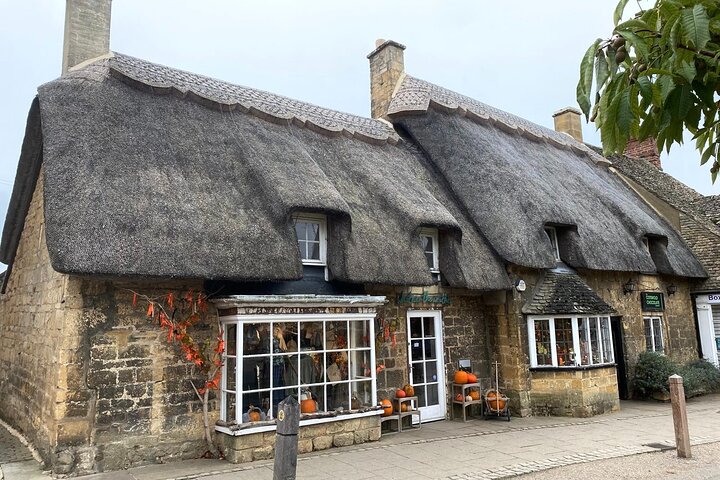 Private Cotswolds Day Tour: Small-Group Luxury in a Mercedes