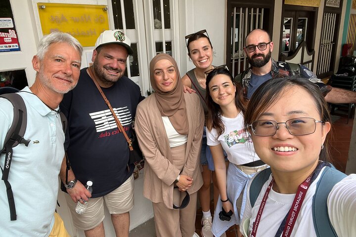 4-hour Chinatown, Little India, and Arab Street Walking Tour