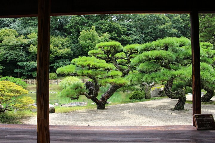 Kagawa: Takamatsu Ritsurin Garden Guided Tour