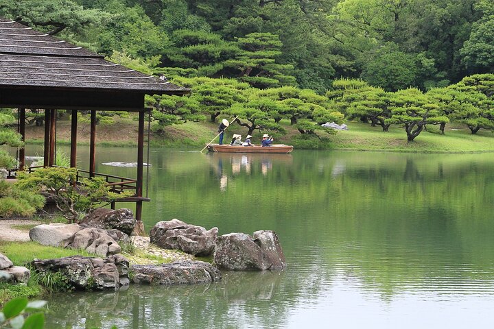 Kagawa: Takamatsu Ritsurin Garden Guided Tour