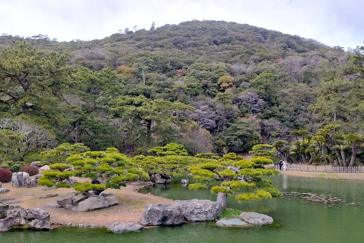 Kagawa: Takamatsu Ritsurin Garden Guided Tour