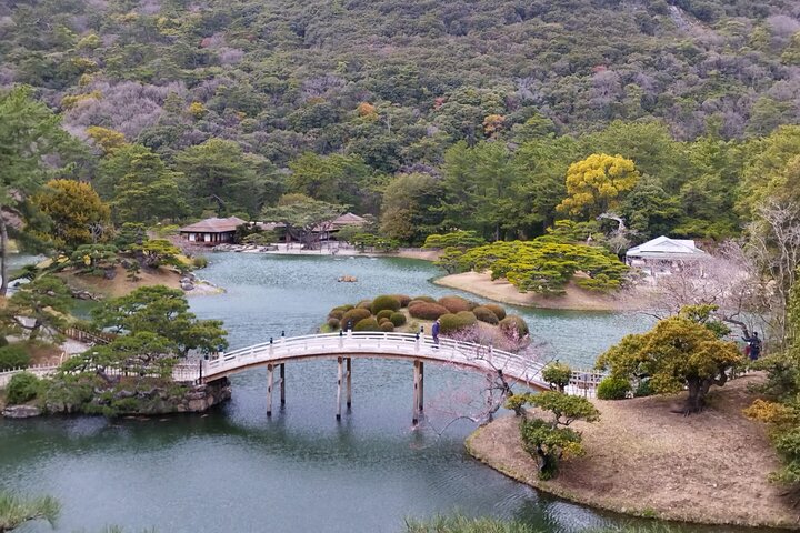 Kagawa: Takamatsu Ritsurin Garden Guided Tour