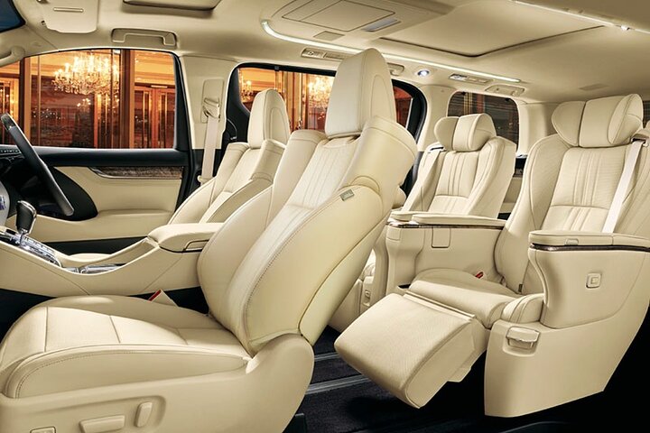 New Chitose Airport ↔ Niseko · Private Car Transport