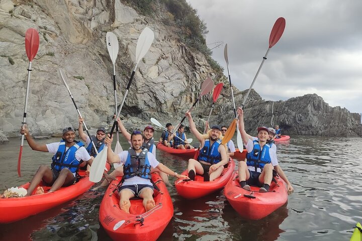 Kayak experience with Carnassa Tour in Cinque Terre + Snorkeling
