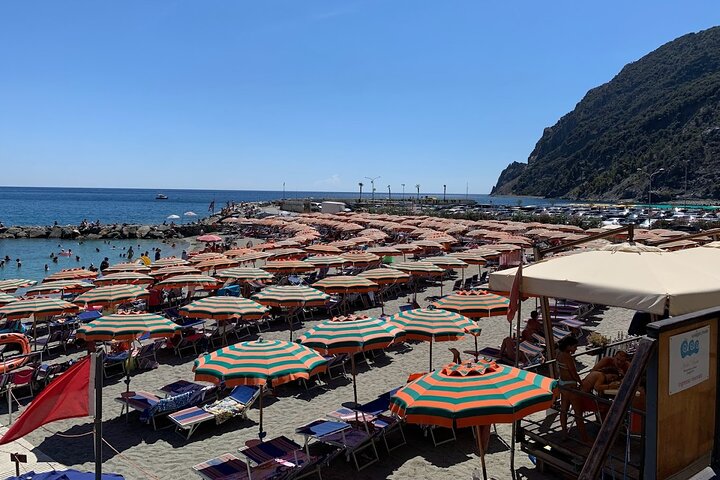 Kayak experience with Carnassa Tour in Cinque Terre + Snorkeling