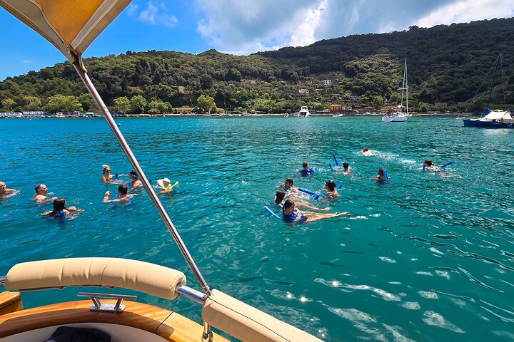 La Spezia: Cinque Terre Tour with Lunch on Board 8 hours