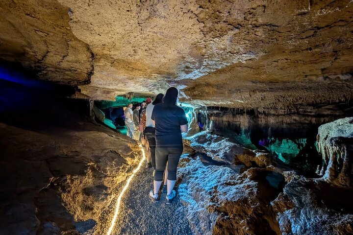 Raccoon Mountain Caverns: Crystal Palace Walking Tours