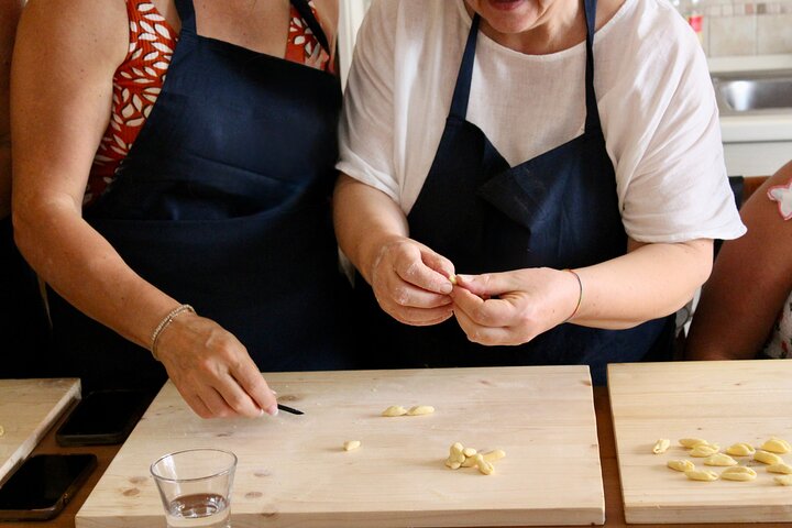 Apulian Cooking Class with Aperitif and Wine in Polignano a Mare