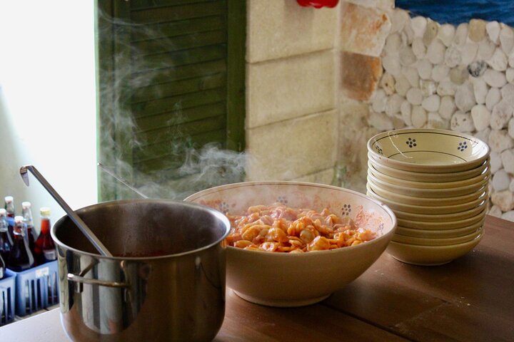 Apulian Cooking Class with Aperitif and Wine in Polignano a Mare