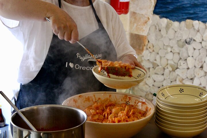 Apulian Cooking Class with Aperitif and Wine in Polignano a Mare
