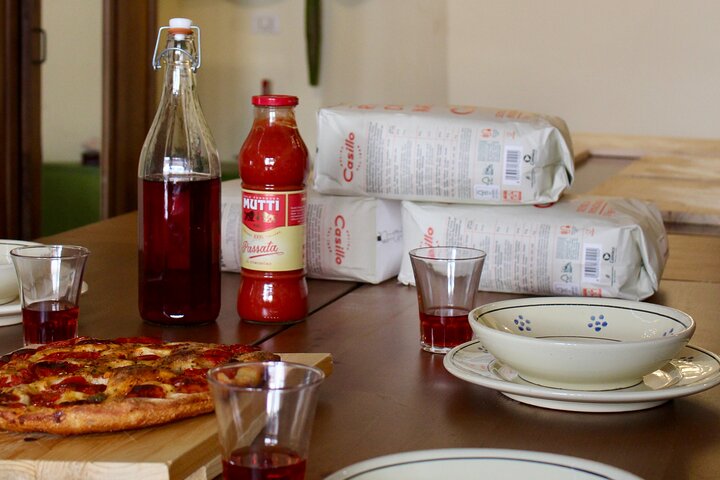 Apulian Cooking Class with Aperitif and Wine in Polignano a Mare