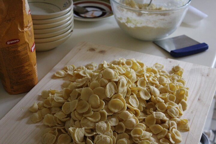 Apulian Cooking Class with Aperitif and Wine in Polignano a Mare