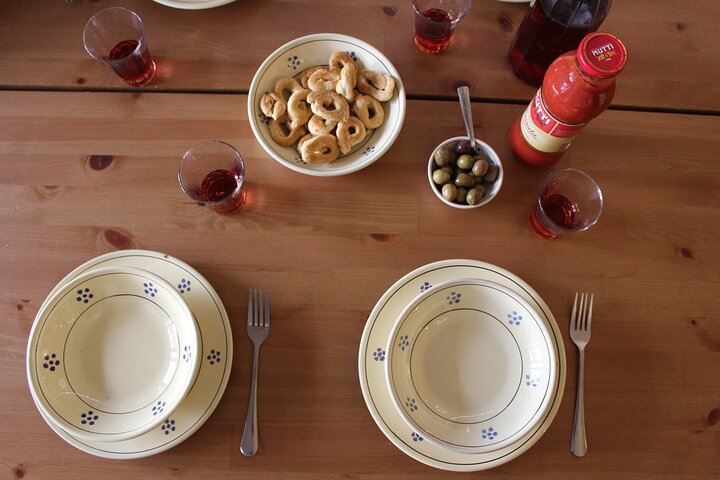 Apulian Cooking Class with Aperitif and Wine in Polignano a Mare