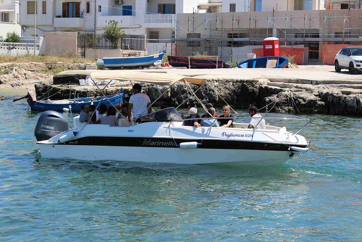 Boat tour of the Polignano a Mare caves with aperitif