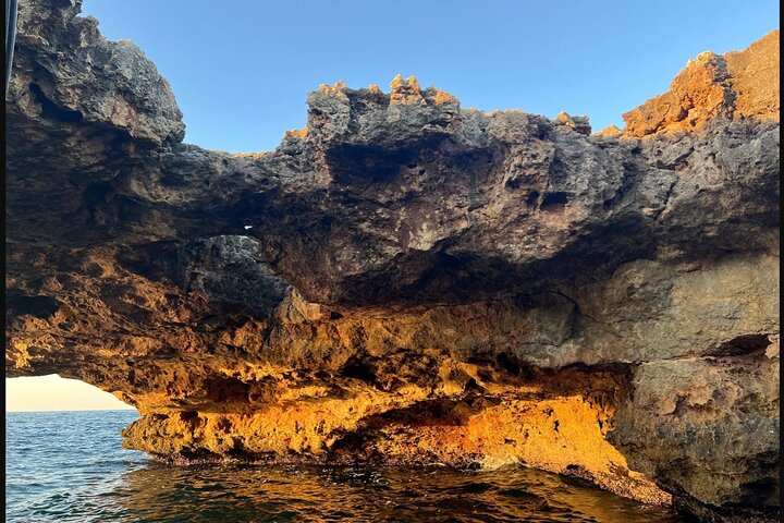 Boat tour of the Polignano a Mare caves with aperitif