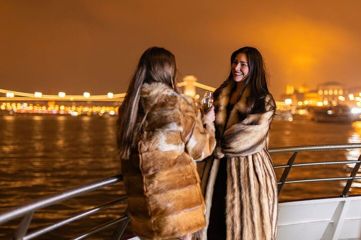 Dinner & Lights - Budapest Dinner Cruise