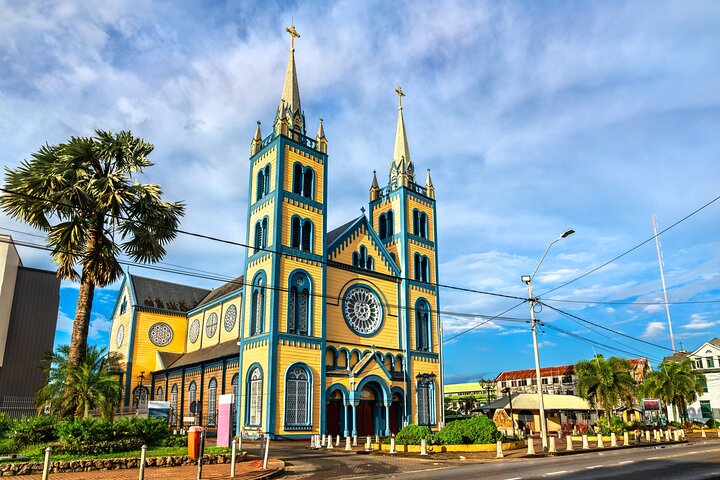 Walking Tour in Downtown Paramaribo