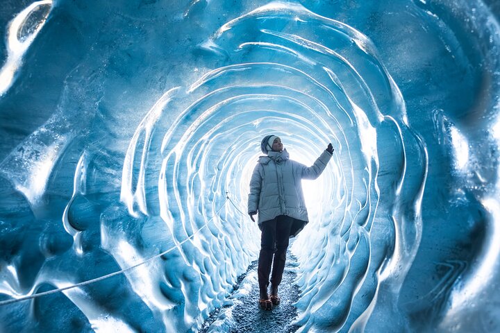 Katla Volcano Ice Cave - Super Jeep Tour from Vik