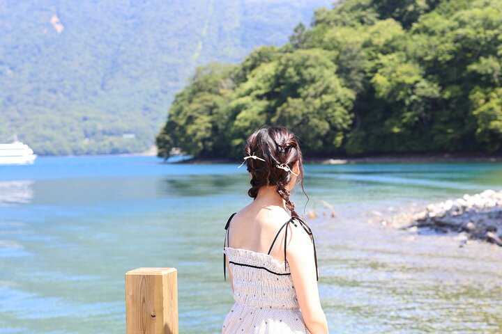 1 Hour Private Photoshoot in Nikko