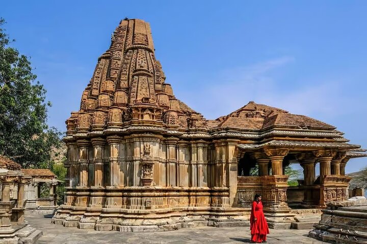 Half-Day Eklingji & Nagda Temple Tour by Tuk-Tuk or Car