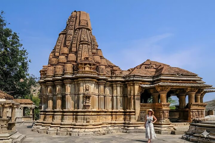 Half-Day Eklingji & Nagda Temple Tour by Tuk-Tuk or Car