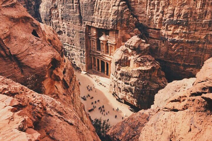 Jordan Explorer 4 days Tour Experience –Petra, Wadi Rum, Dead Sea