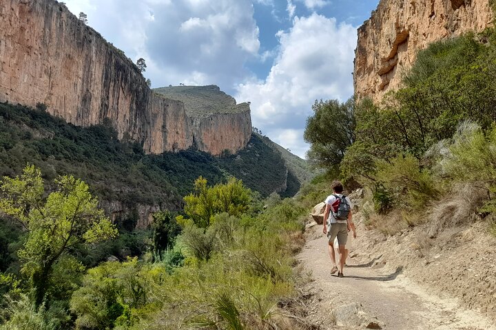 Chulilla Hike to the Hanging Bridges from Valencia