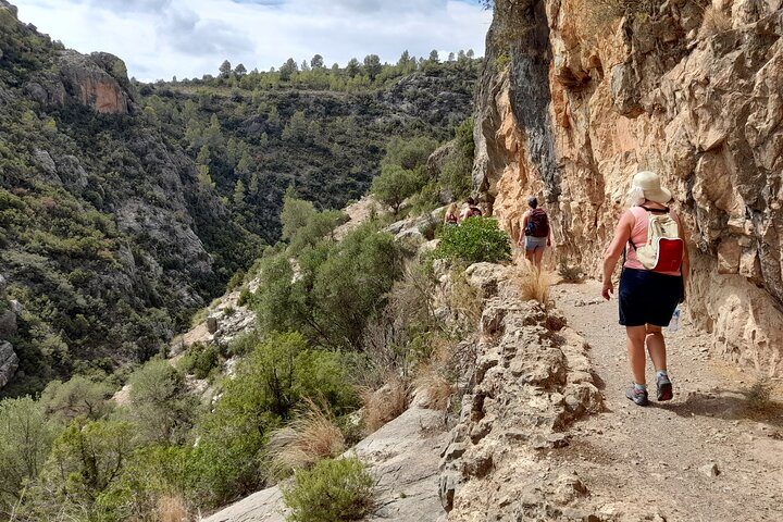Hike to the Roman aqueduct Peña Cortada