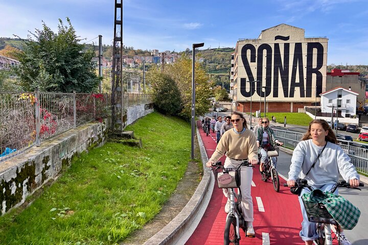 Bilbao Highlights 3-hour E-Bike tour: Small Group or Private Tour