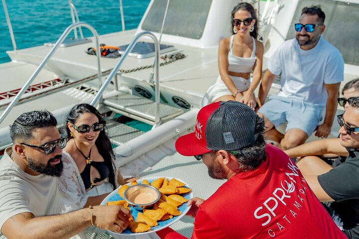 Snorkel with Turtles at WW2 Shipwreck Includes Sunset & BBQ