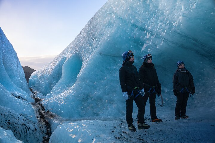 Sólheimajökull Glacier Hike & Ice Climbing Intro - Small Group