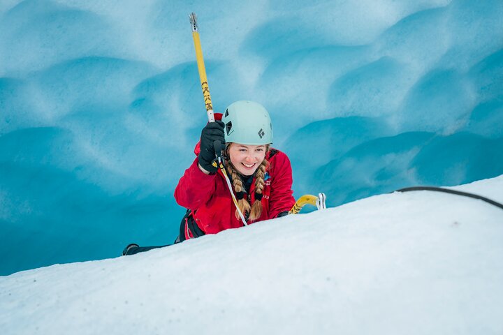 Sólheimajökull Glacier Hike & Ice Climbing Intro - Small Group